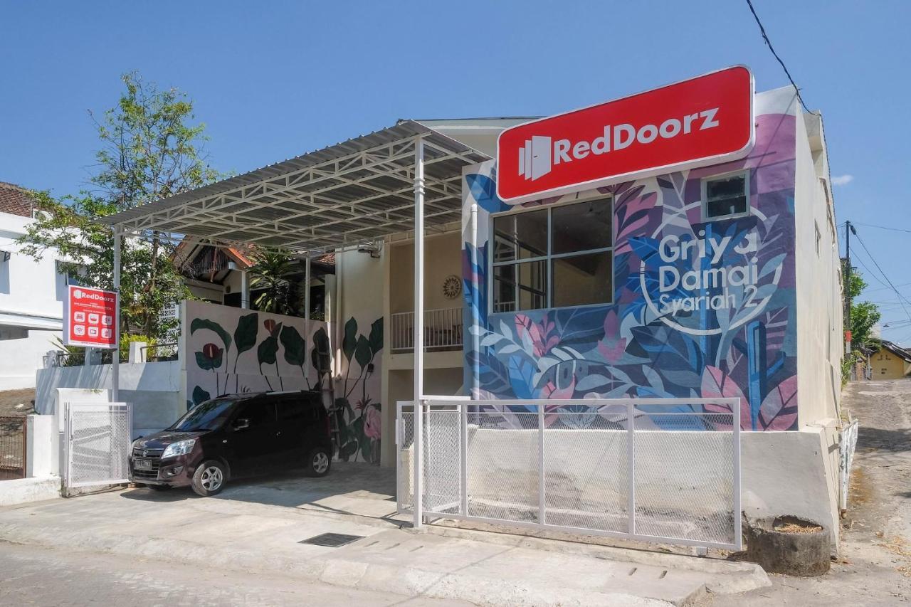 Reddoorz Syariah Near Universitas Mercu Buana Kampus 2 Yogyakarta Kejayan Exteriör bild
